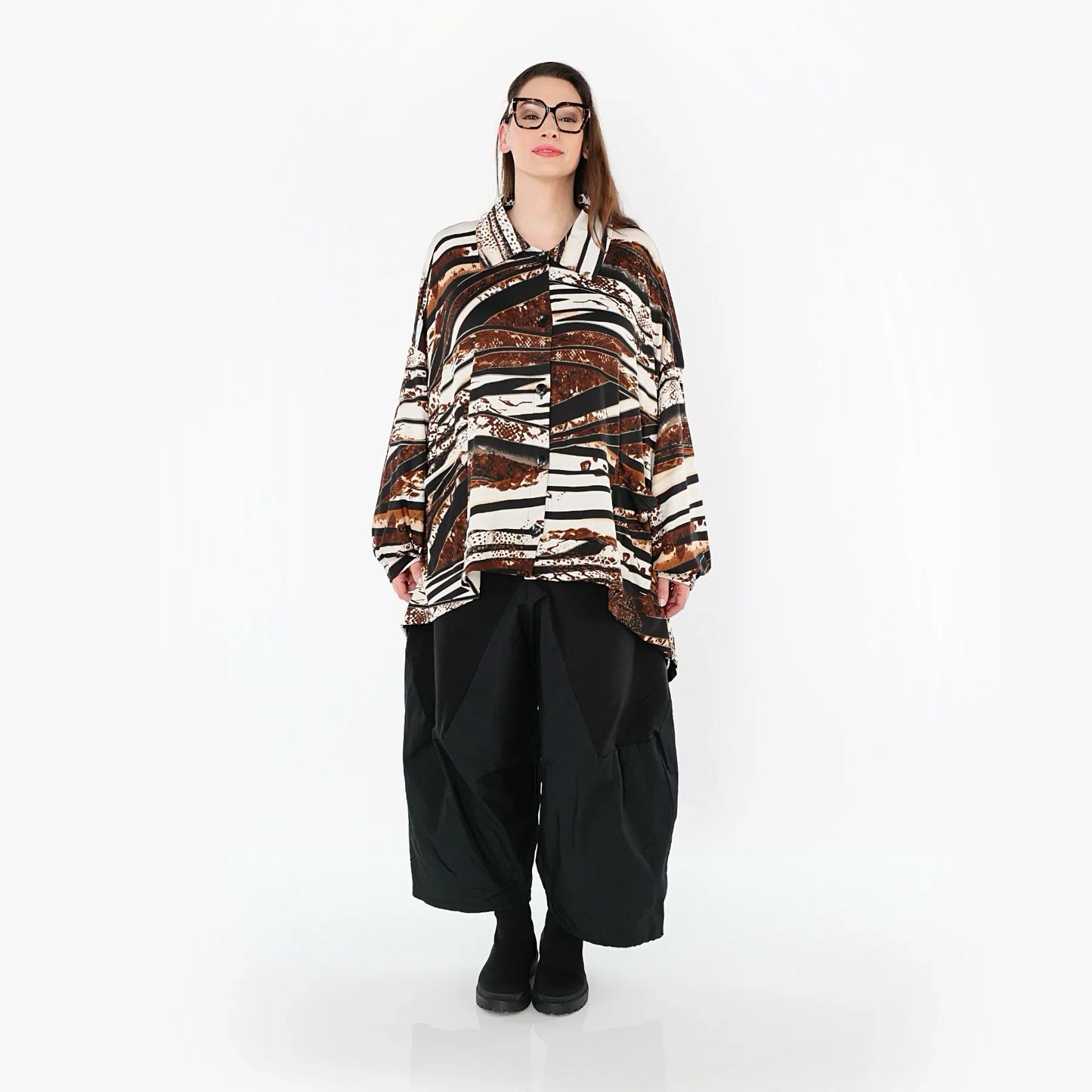 AKH Fashion 7132 Blouse, Black-Brown-White