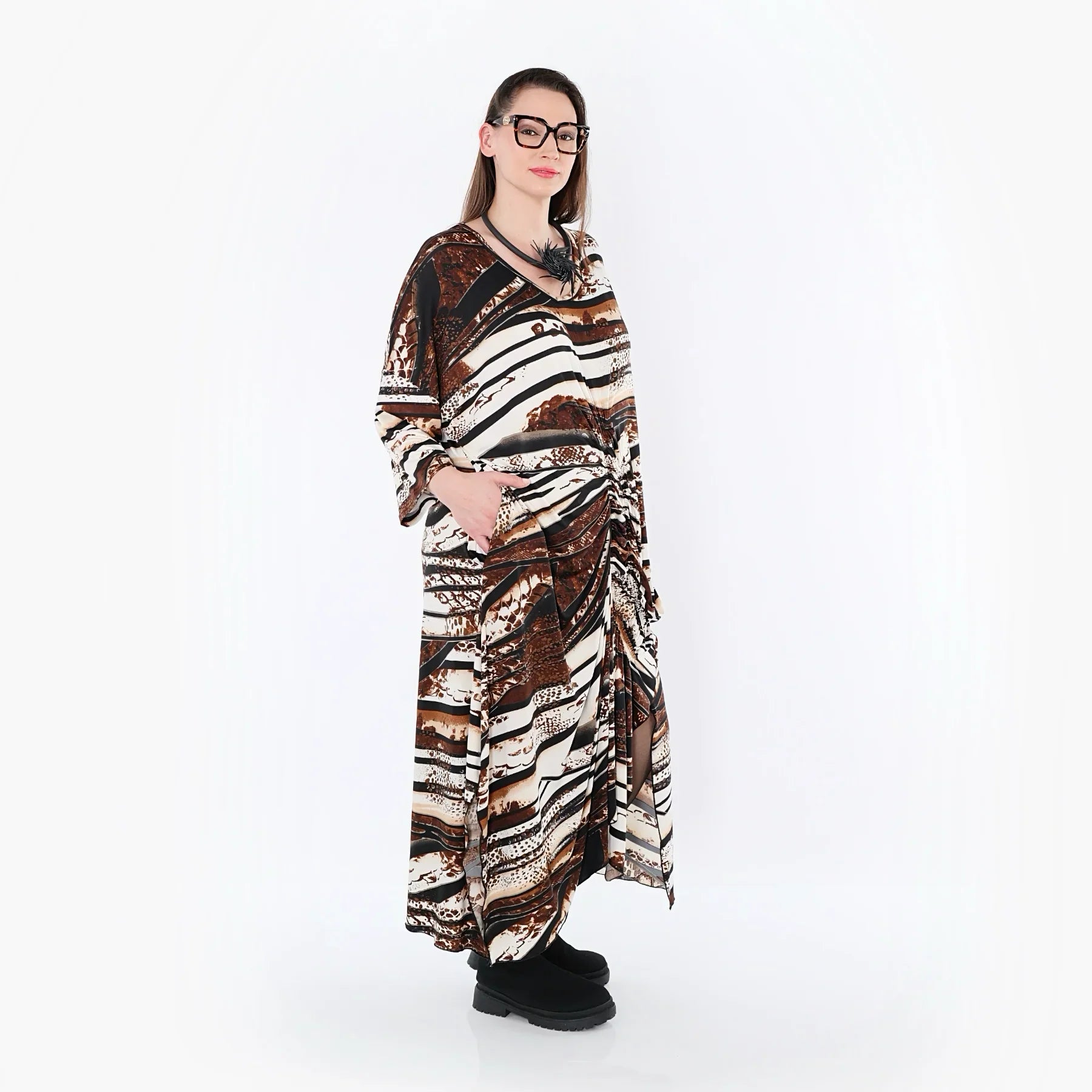 AKH Fashion 7134 Robe, Noir-Marron-Blanc