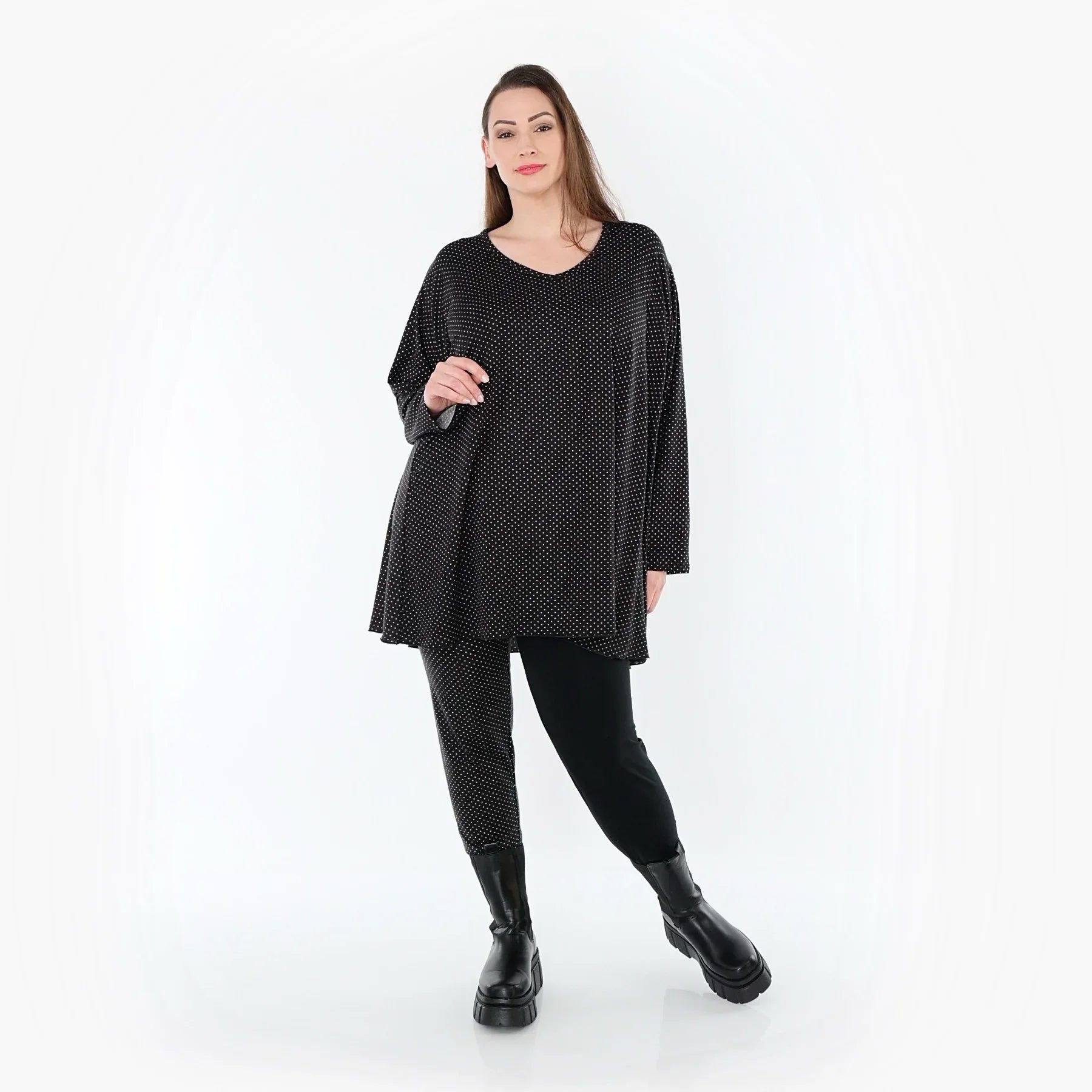 Chemise grande taille AKH Fashion 593, noire et blanche