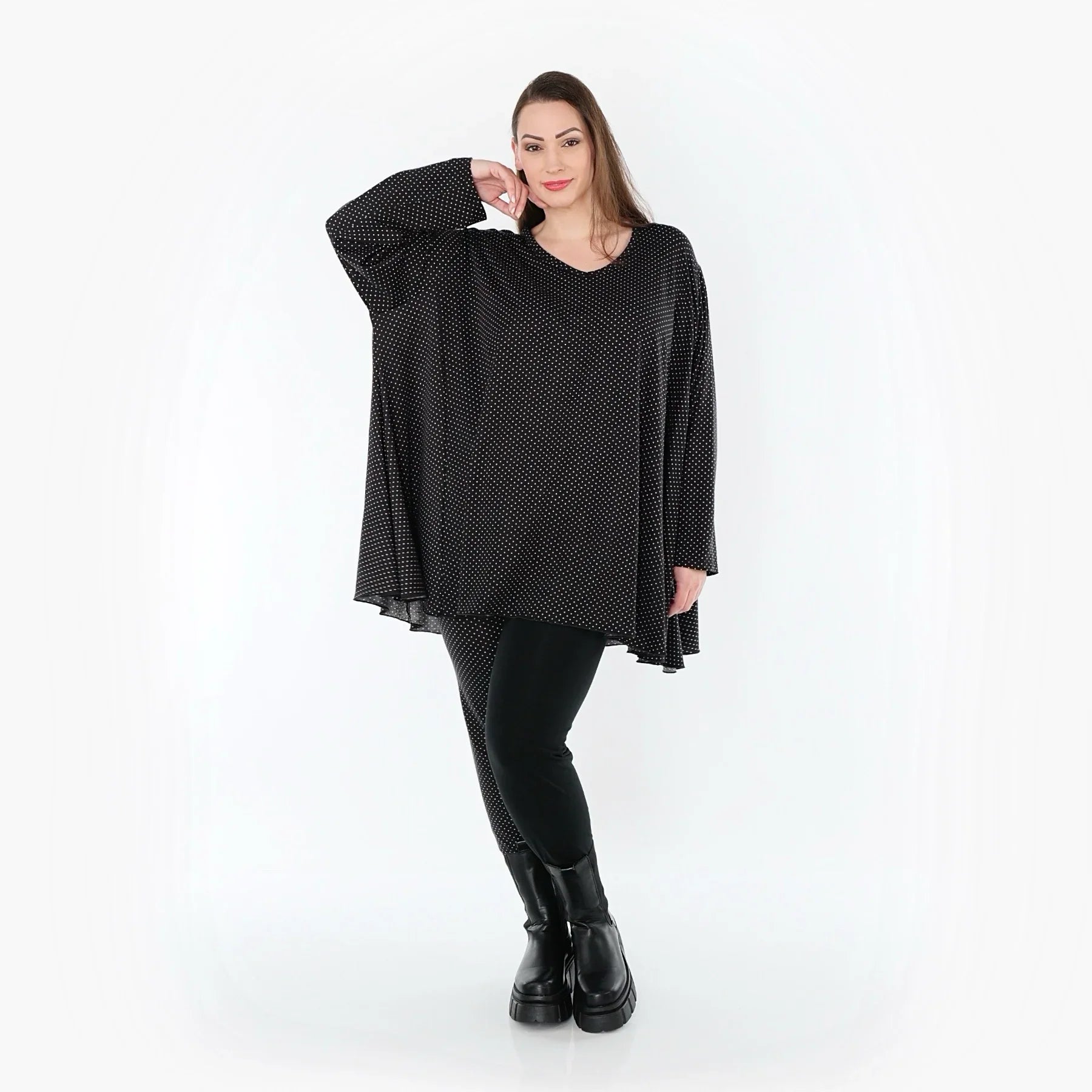 Chemise grande taille AKH Fashion 593, noire et blanche