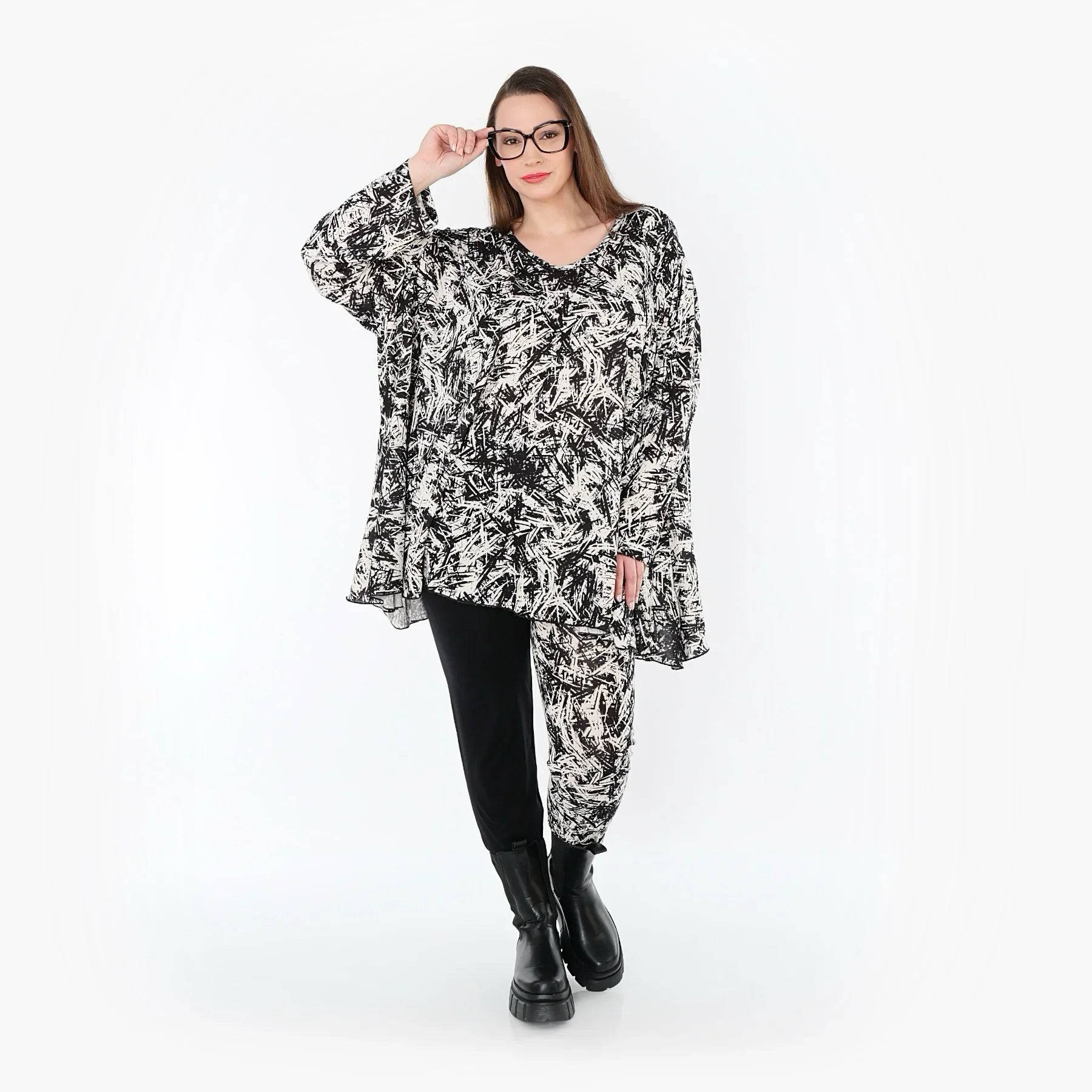 Chemise grande taille AKH Fashion 593, noire et blanche