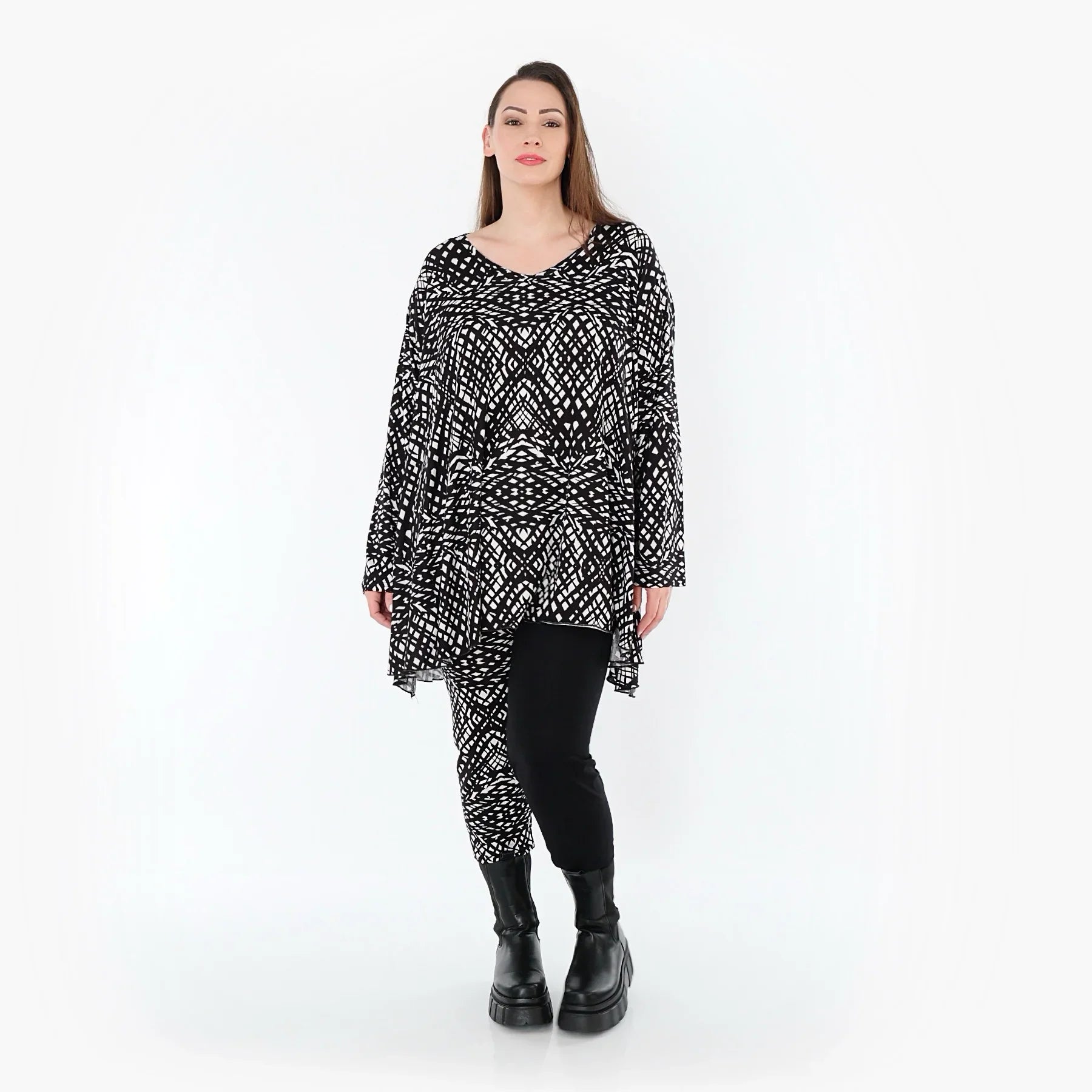 Chemise grande taille AKH Fashion 593, noire et blanche