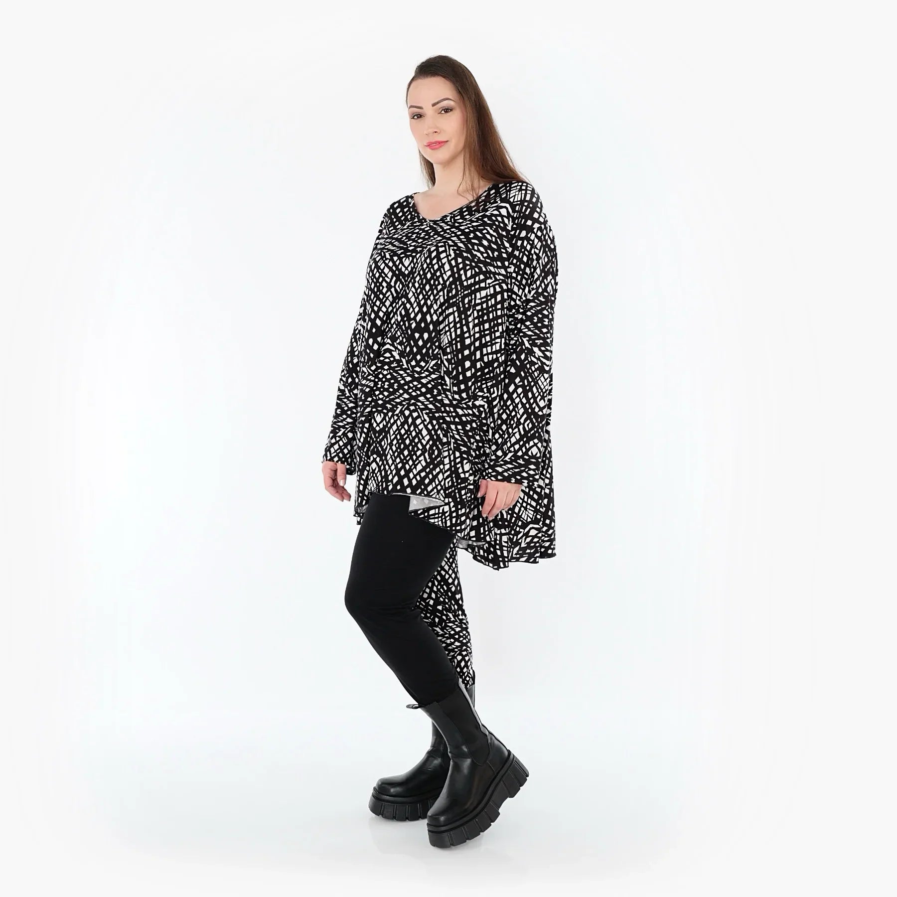 Chemise grande taille AKH Fashion 593, noire et blanche