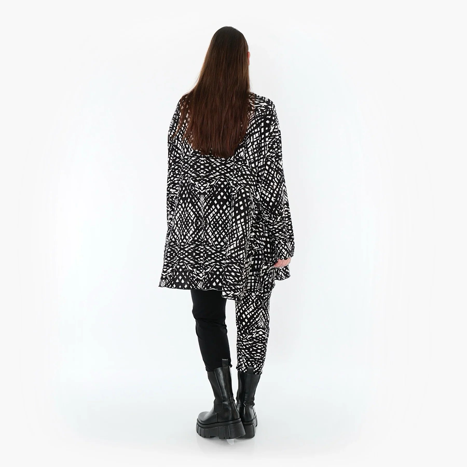 Chemise grande taille AKH Fashion 593, noire et blanche