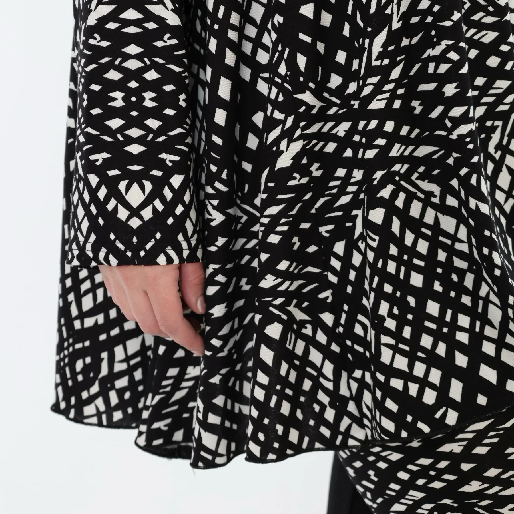 Chemise grande taille AKH Fashion 593, noire et blanche