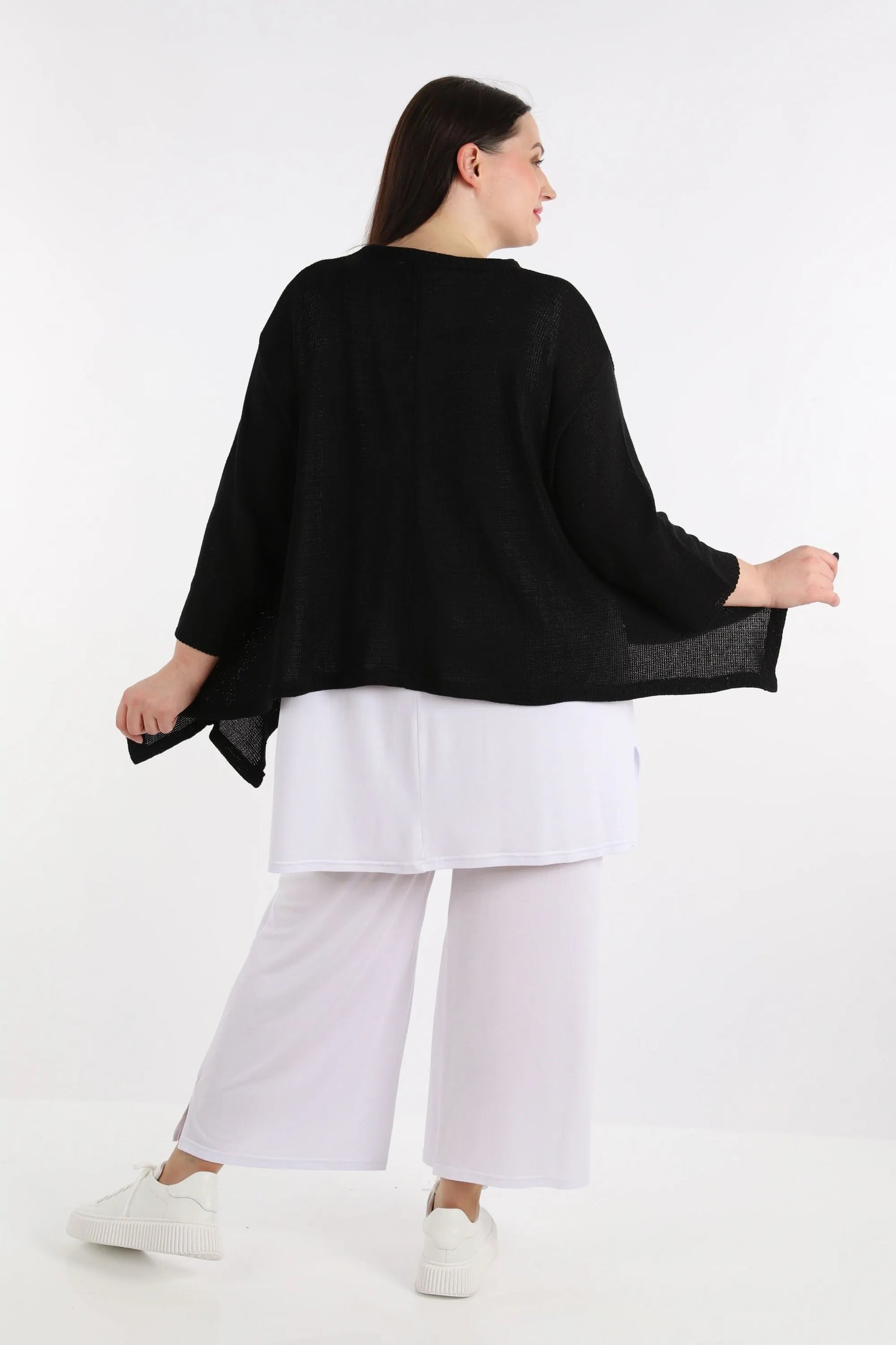 Summer jacket in A-shape made of light knit quality, knit in black