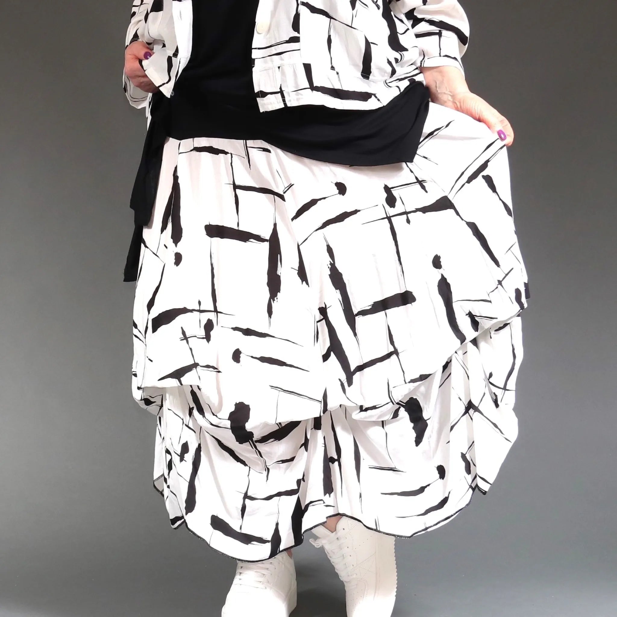 AKH 7559 Rock, White-Black