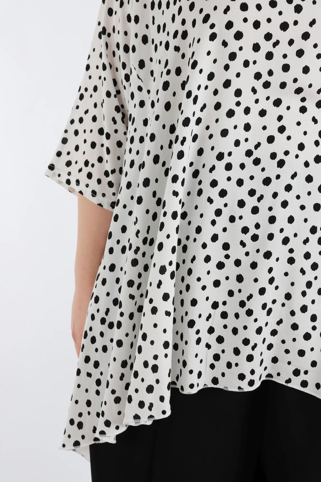 AKH 593 Big Shirt, White-Black