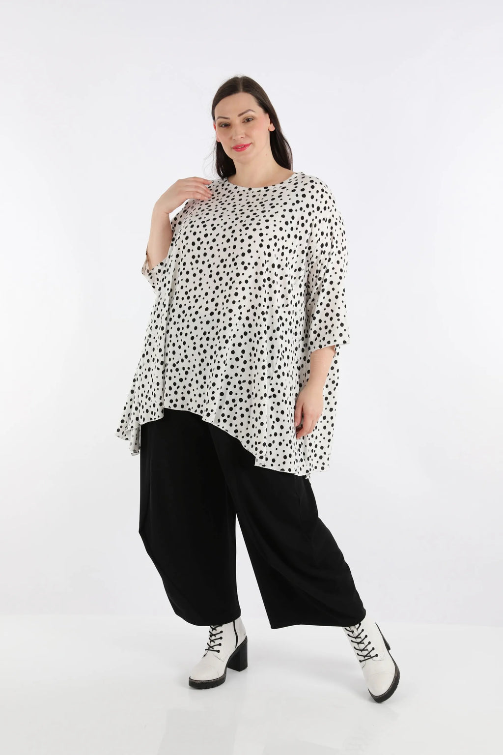 AKH 593 Big Shirt, White-Black