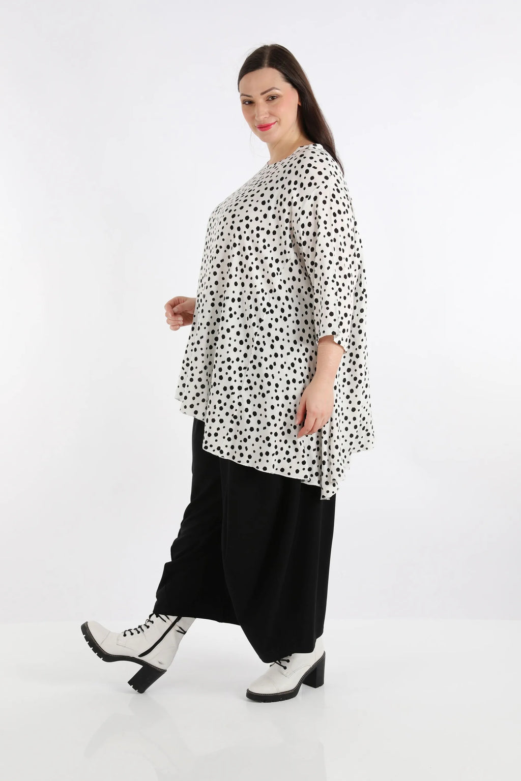 AKH 593 Big Shirt, White-Black
