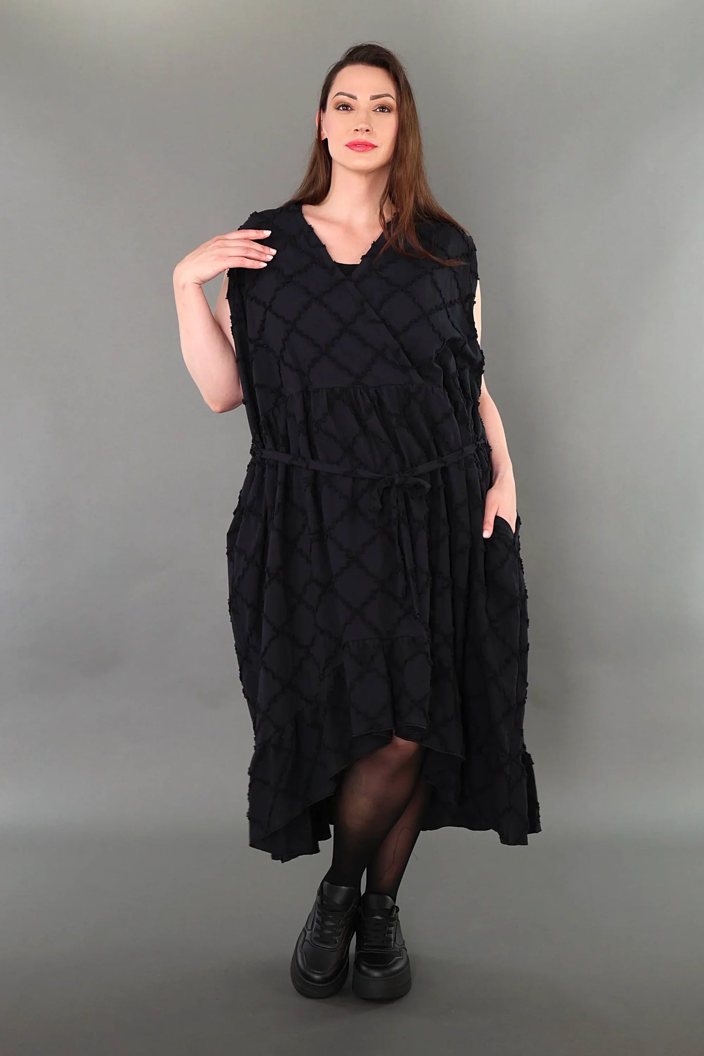 AKH Premium 7115 Kleid, Schwarz