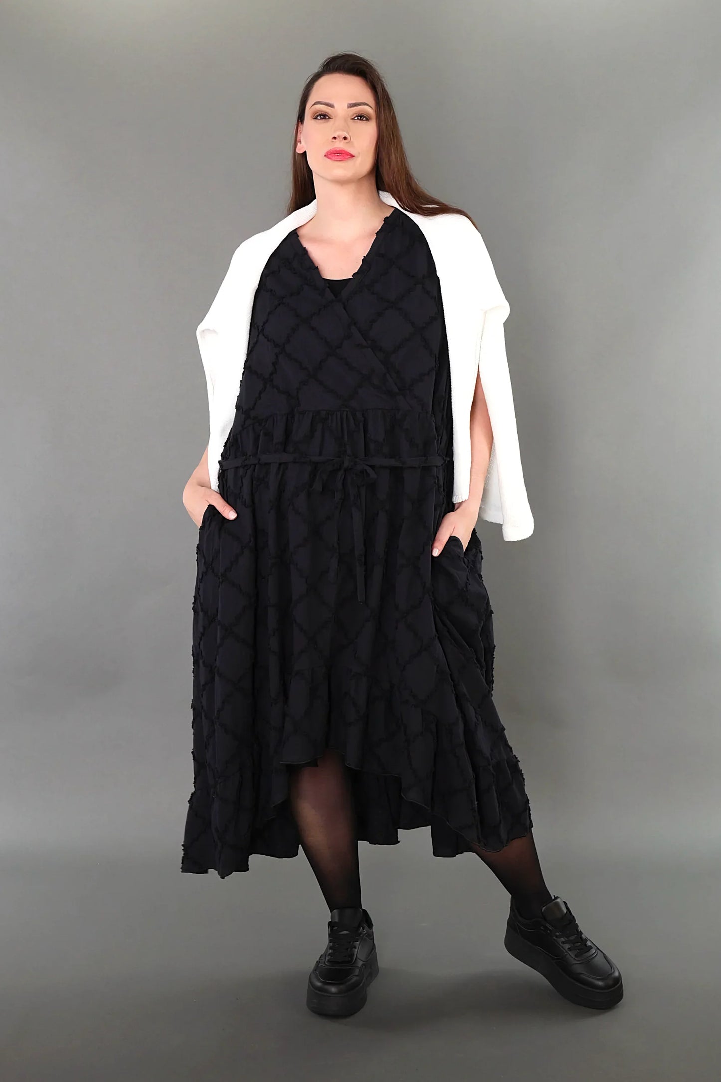 AKH Premium 7115 Kleid, Schwarz