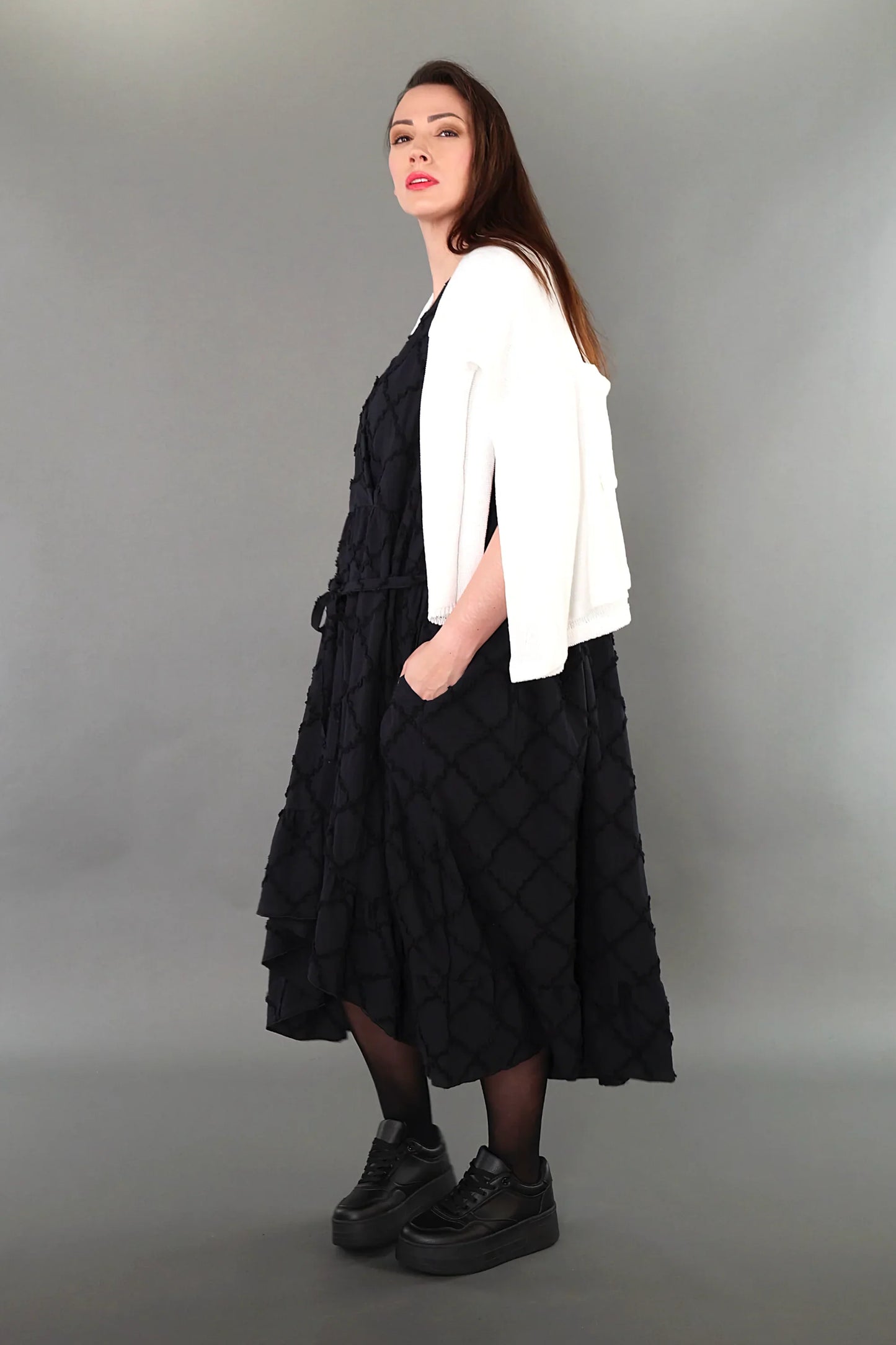 AKH Premium 7115 Kleid, Schwarz