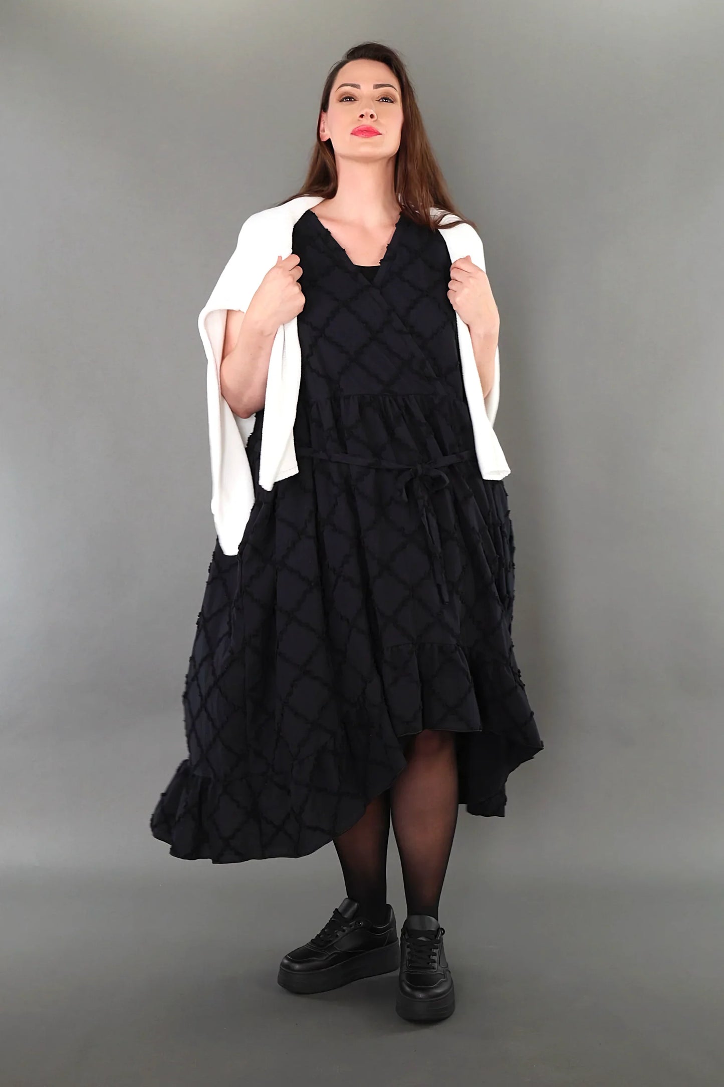 AKH Premium 7115 Kleid, Schwarz