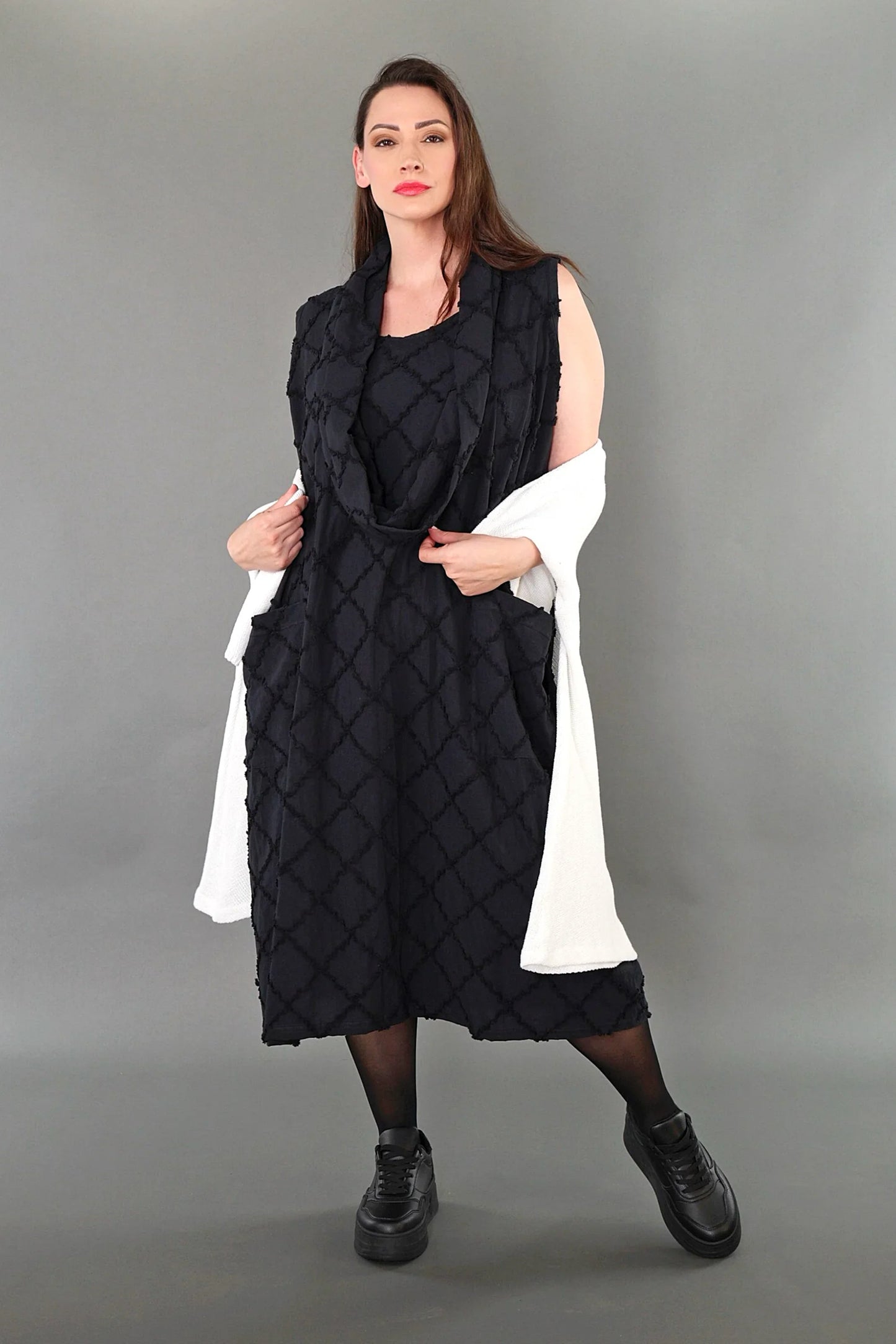 AKH Premium 7118 Kleid, Schwarz