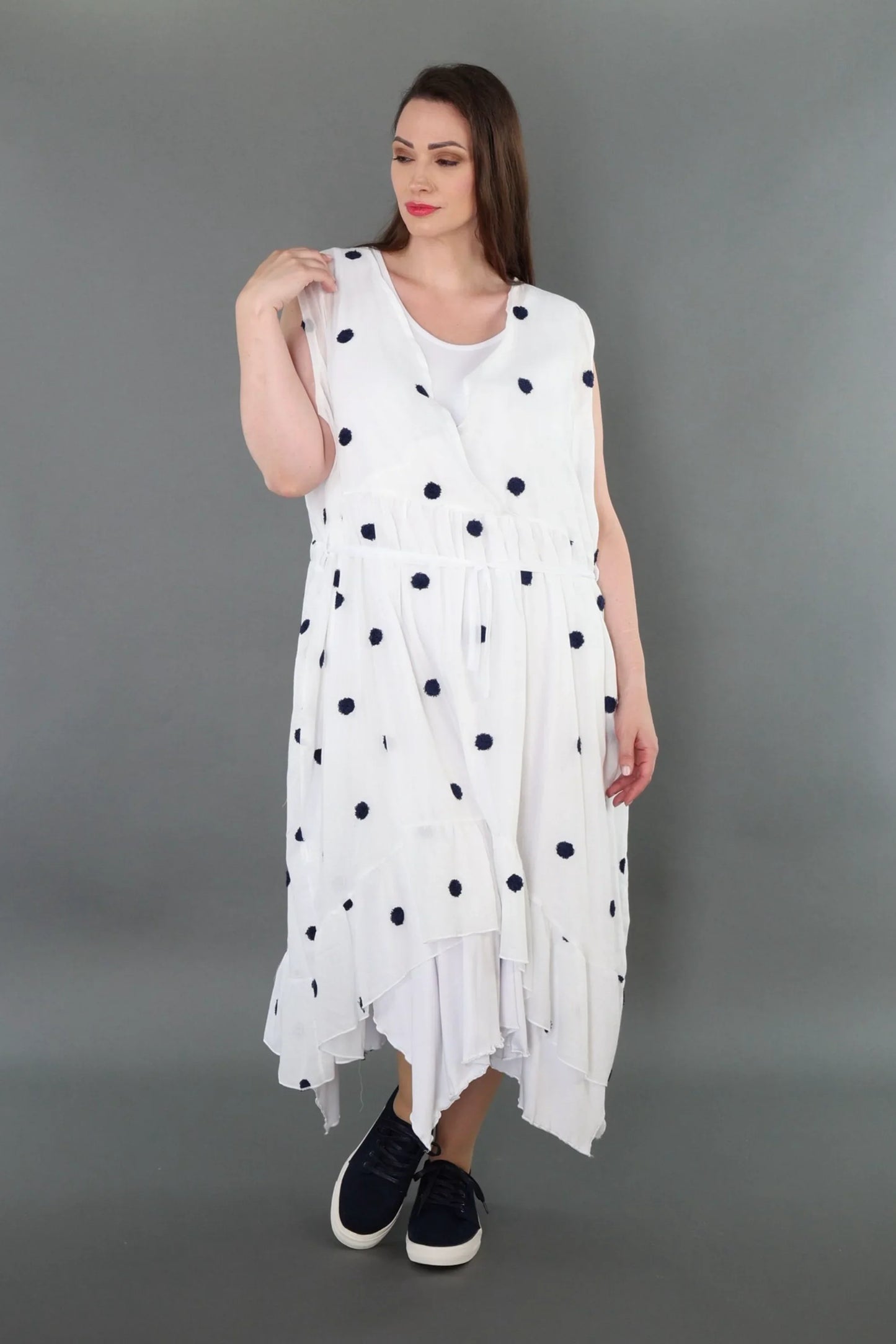 AKH Premium 7115 Kleid, Weiß/Dunkelblau