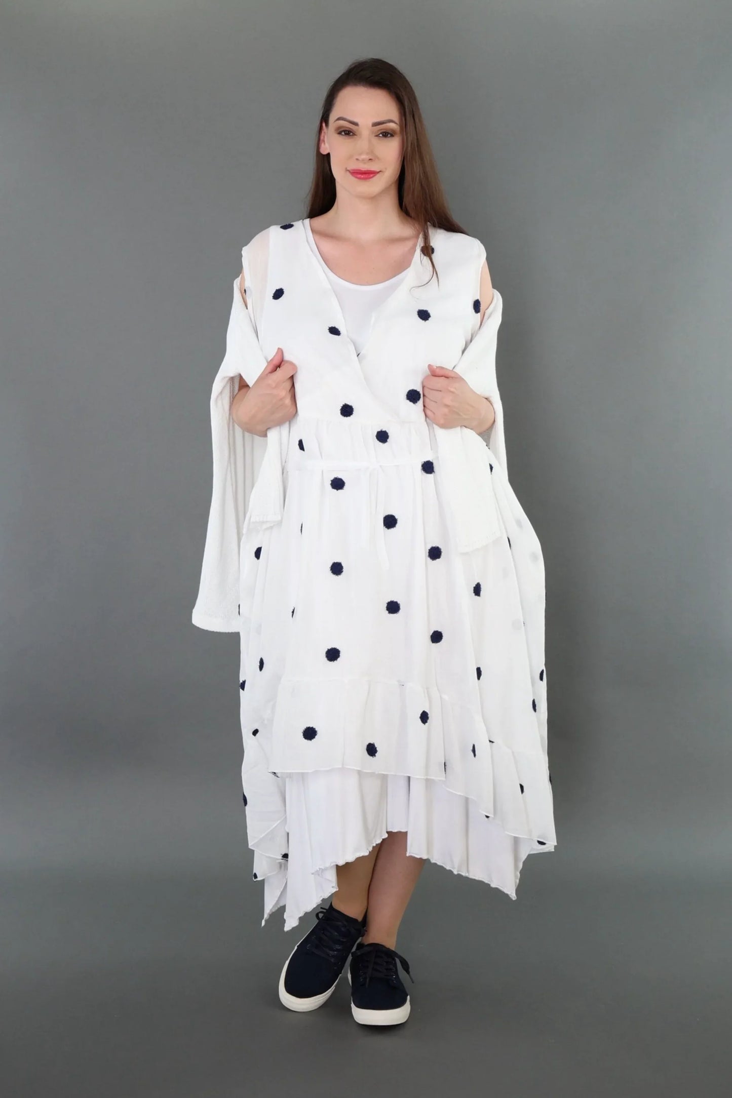 AKH Premium 7115 Kleid, Weiß/Dunkelblau