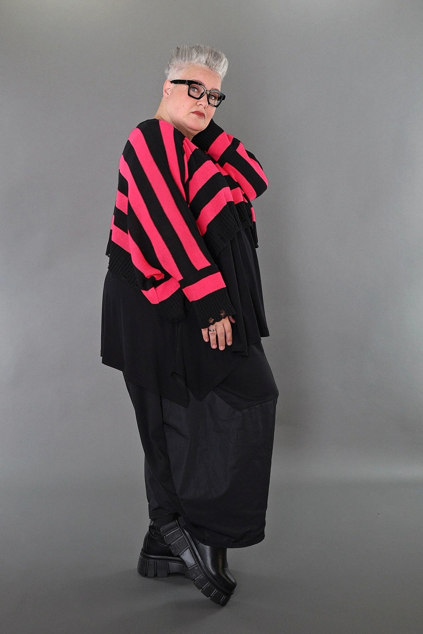 AKH Premium 2537 Überwurf, Schwarz-Fuchsia