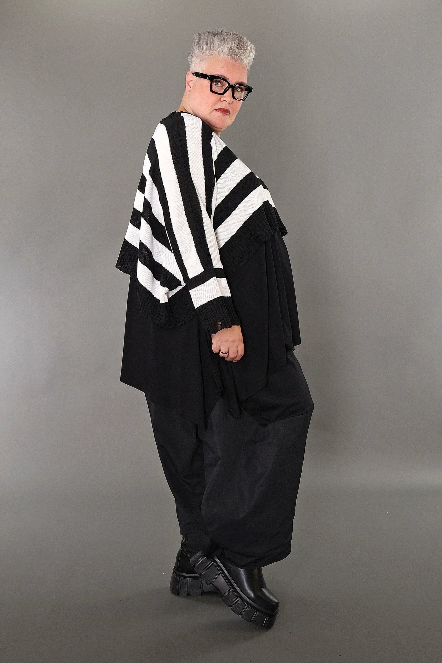 AKH Premium 2537 Überwurf, Schwarz-Weiß