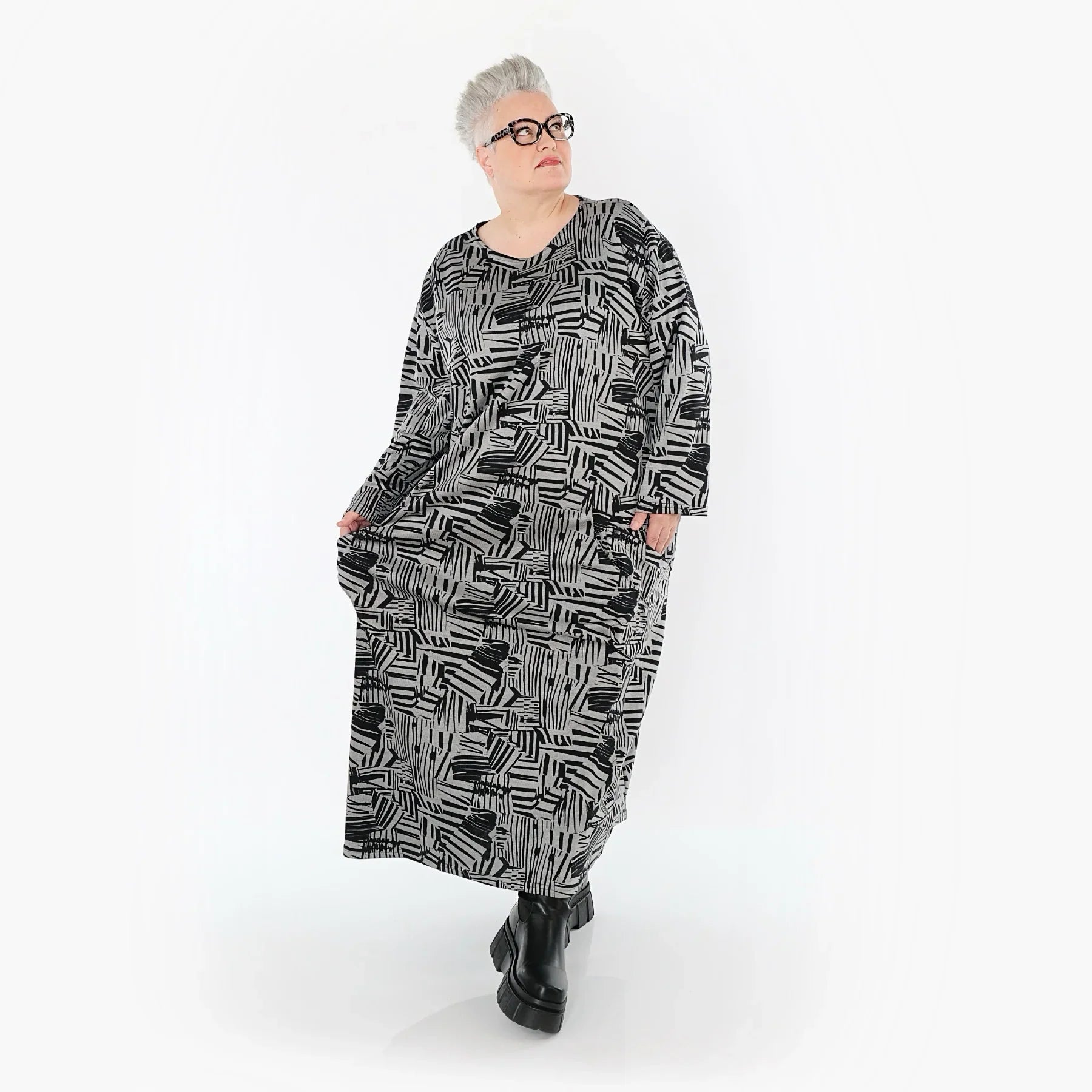 AKH Premium 7137 Kleid, Grau-Schwarz
