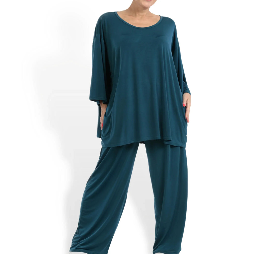 Transitional big shirt in a boxy shape made of smooth Slinky quality, Nico in petrol