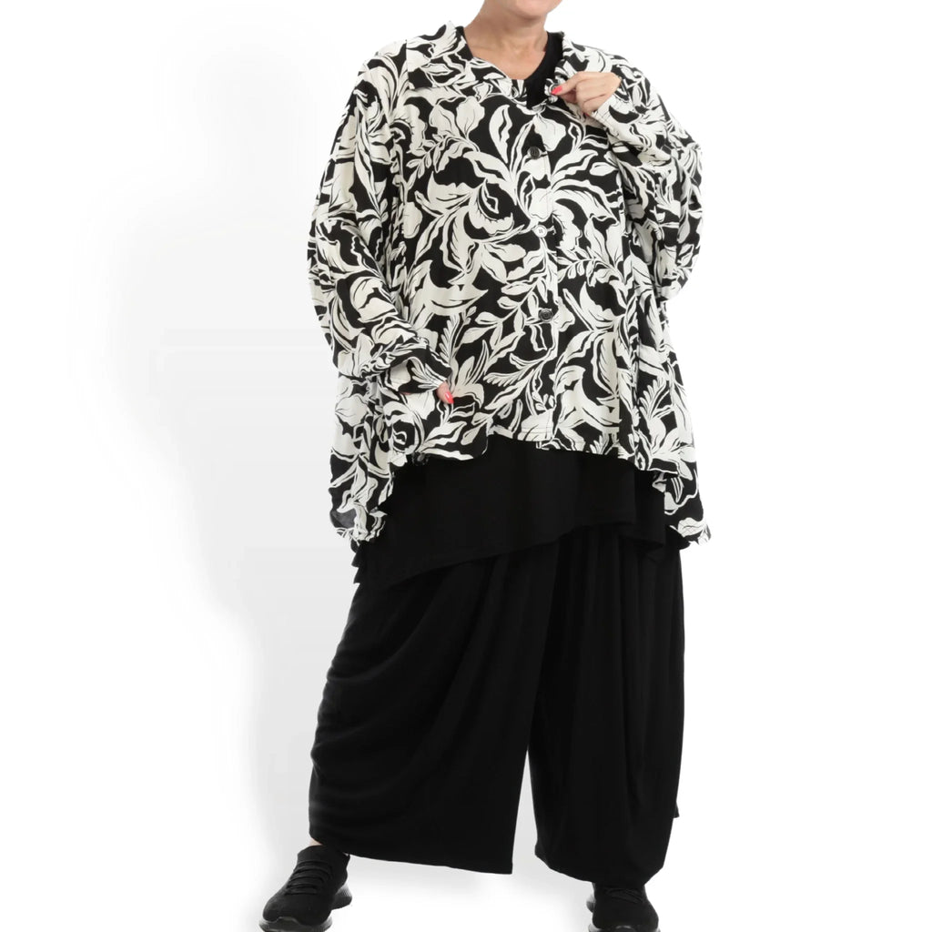 Summer jacket in a straight shape made of airy poplin quality, Adora in white-black