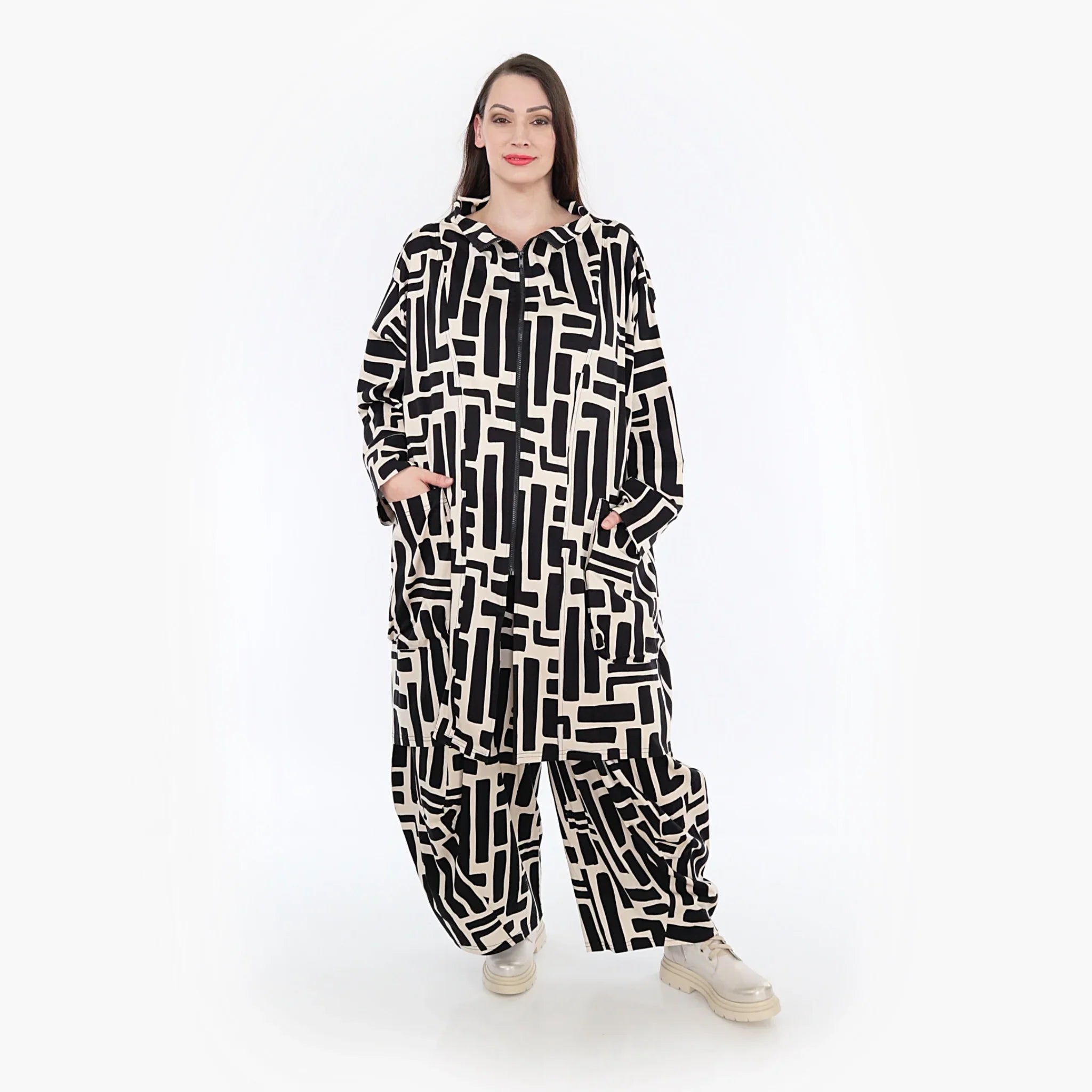 AKH 2276 Coat, Black-Ecru