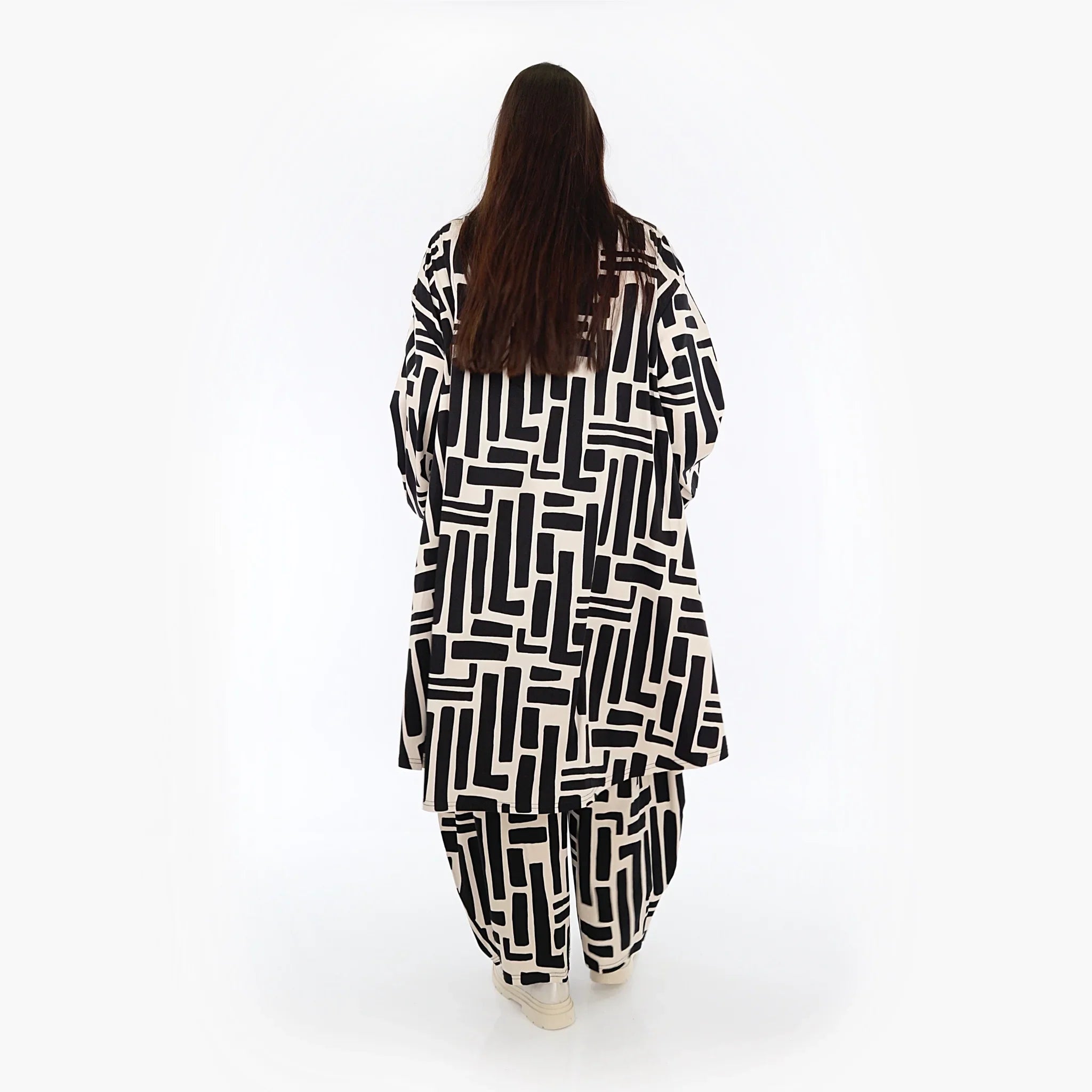 AKH 2276 Coat, Black-Ecru
