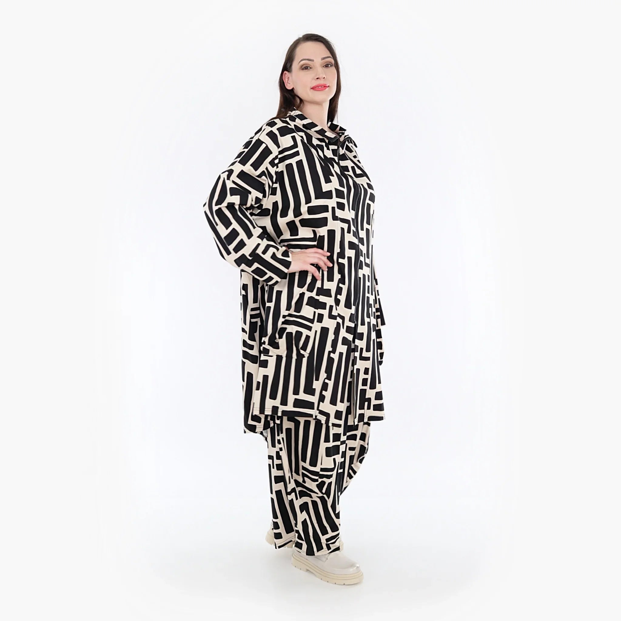 AKH 2276 Coat, Black-Ecru