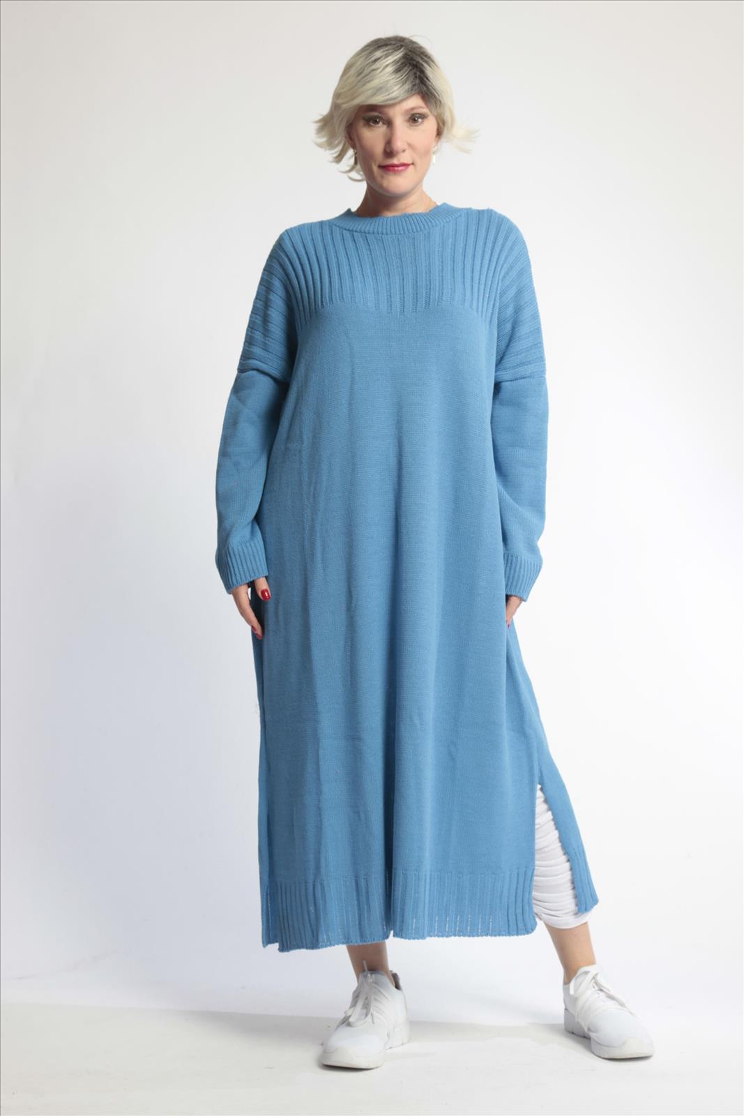 Alltags Kleid in gerader Form aus feiner Strick Qualität, Strick in Blau