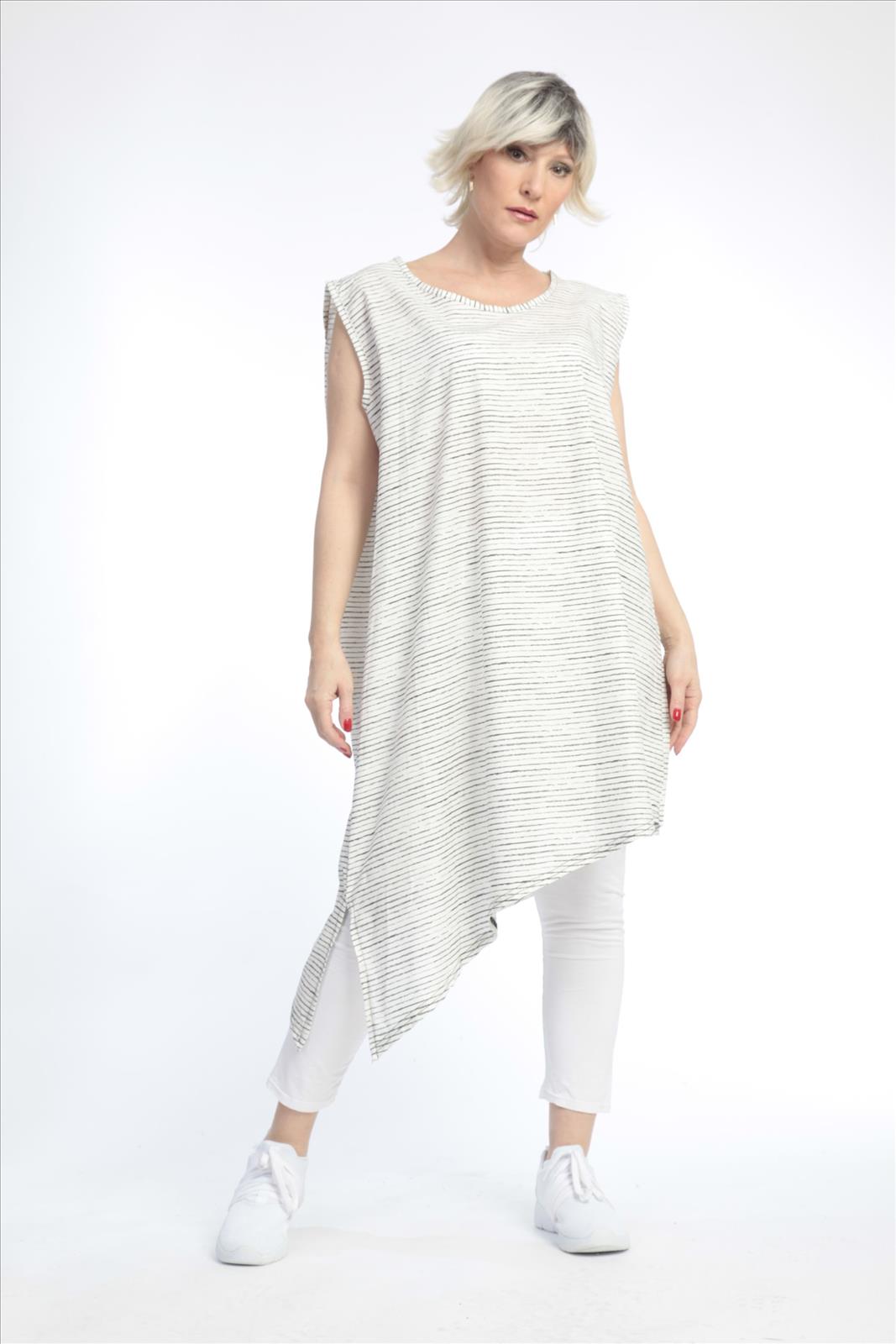 Summer tunic in an asymmetrical shape made of poplin quality, boa in white-black