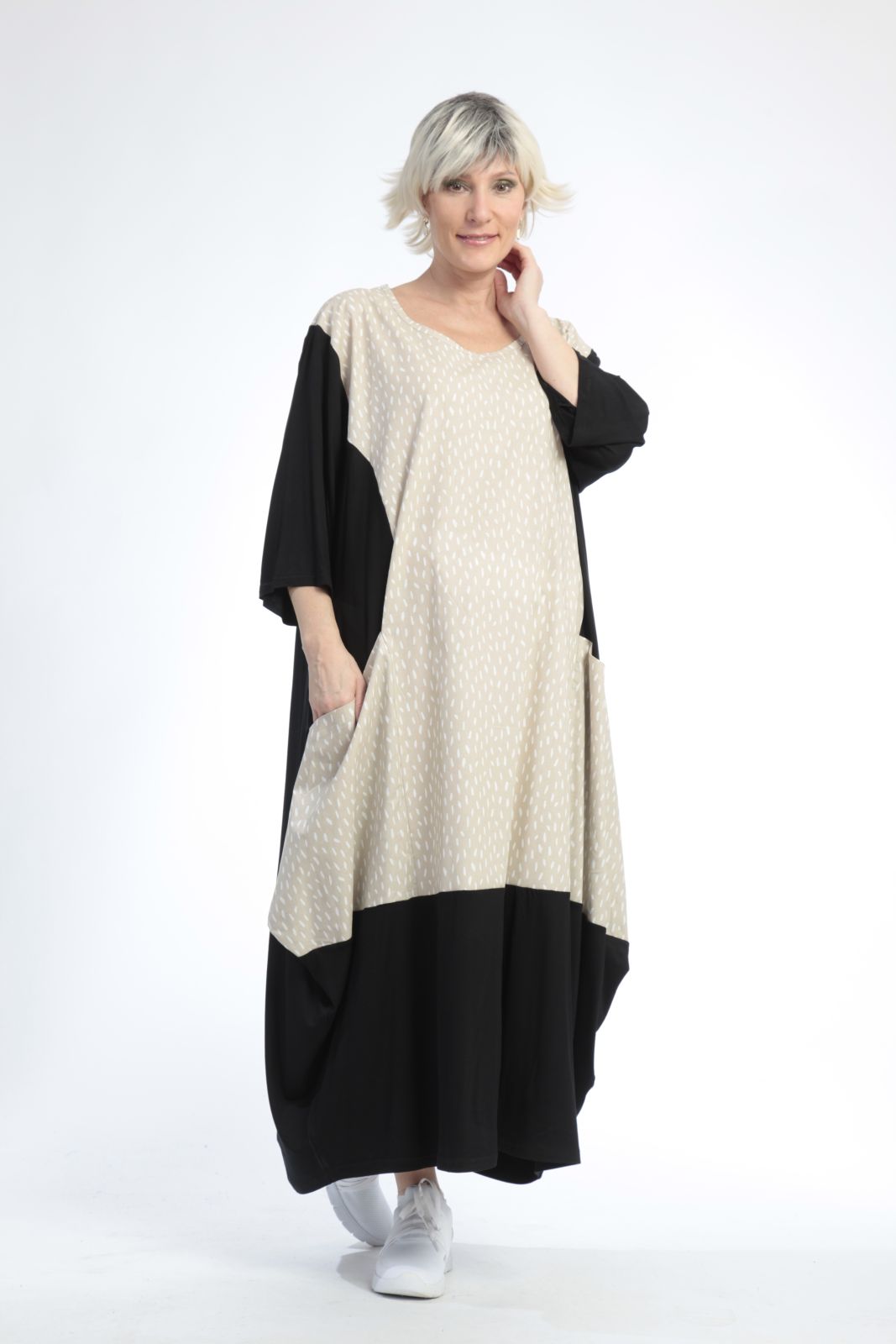 Summer dress in balloon shape made of airy poplin quality, Baali in black-beige