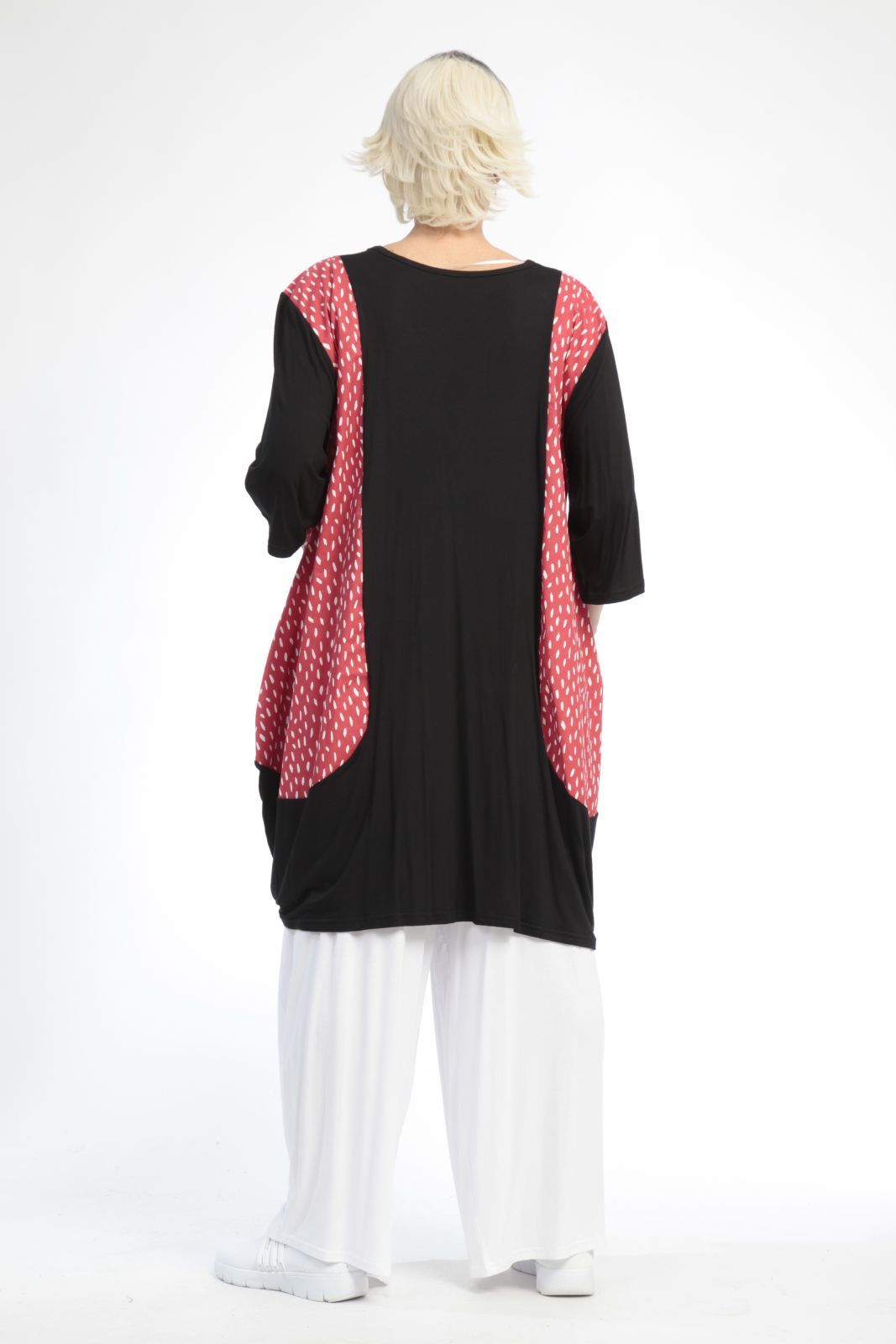 Summer shirt in balloon shape made of airy poplin quality, Baali in black and red