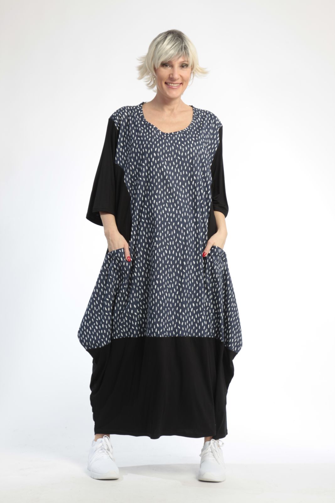 Summer dress in balloon shape made of airy poplin quality, Baali in black and navy