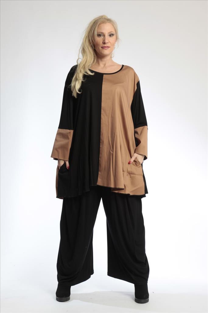 Everyday big shirt in A-shape made of jersey quality, sateen in black-cognac