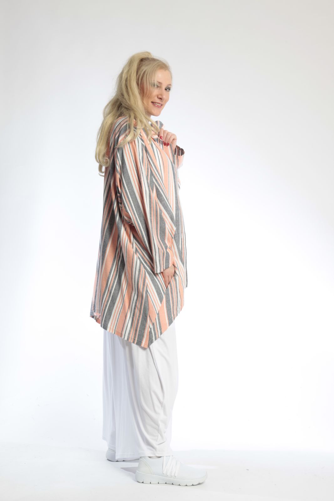 Sommer Jacke in Vokuhila Form aus luftiger Leinen Optik Qualität, Candy in Orange