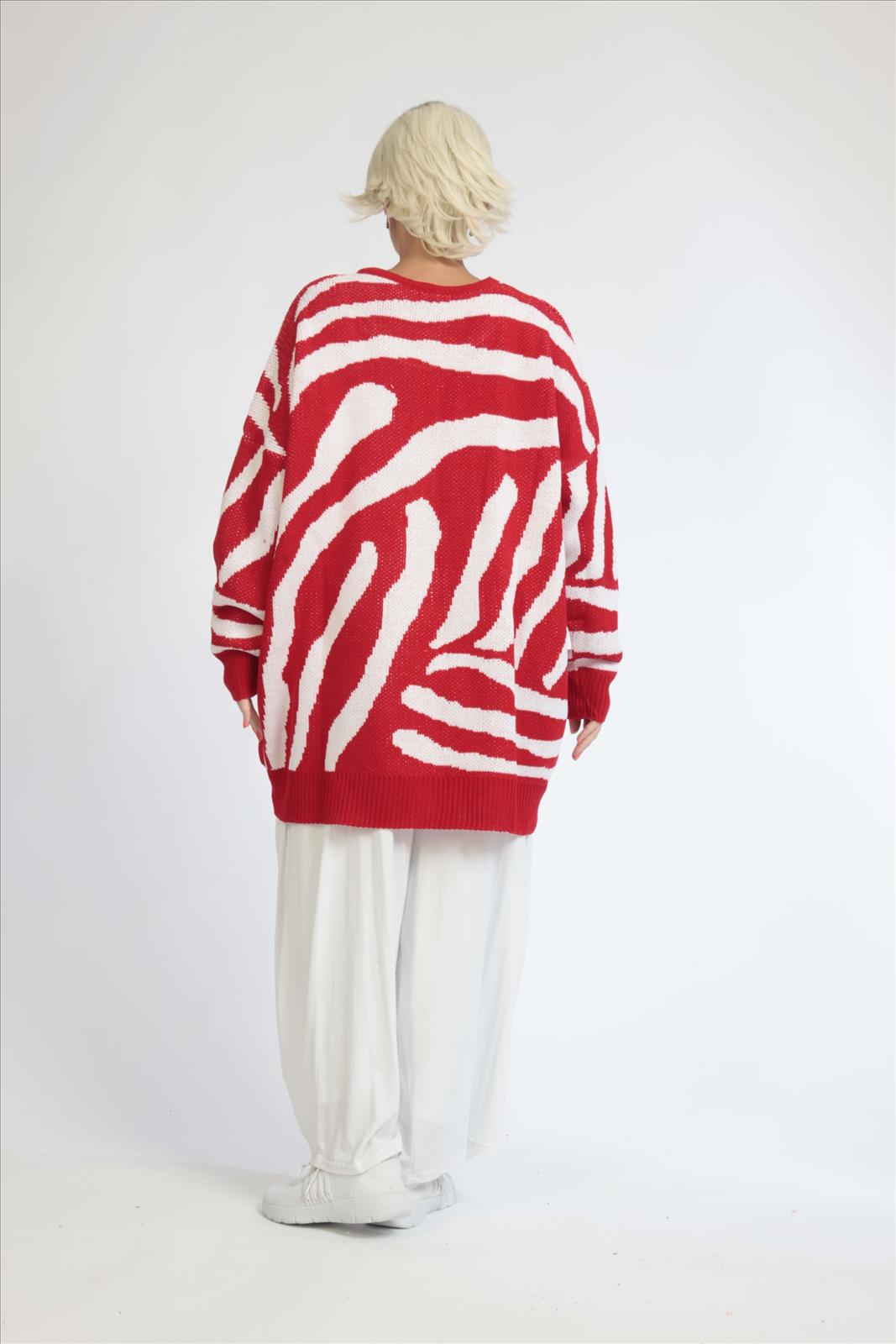 Everyday sweater in a boxy shape made of fine knit quality, knit in red and white