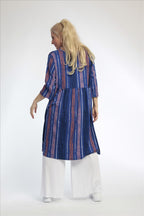 Sommer Shirt in Vokuhila Form aus weicher Jersey Qualität, Florida in Royalblau-Multi