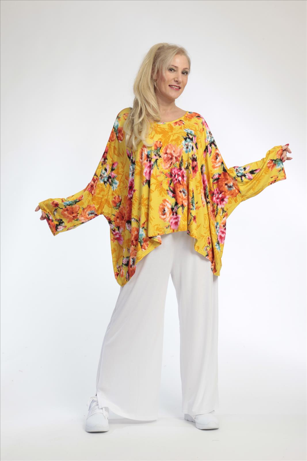 Summer big shirt in a boxy shape made of fine jersey quality, Miami in yellow-multi