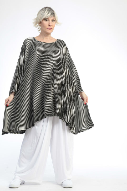 Summer big shirt in A-shape made of chiffon quality, Doppler in black and off-white