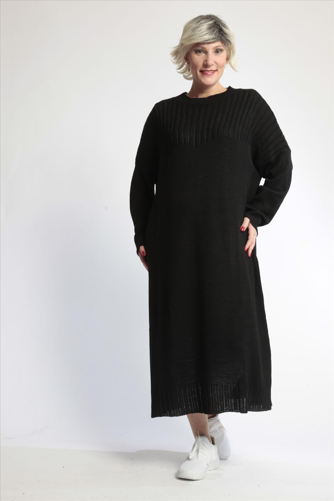 Alltags Kleid in gerader Form aus feiner Strick Qualität, Strick in Schwarz