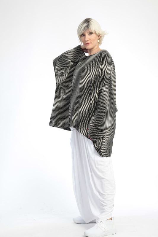 Summer big shirt in a straight shape made of chiffon quality, Doppler in black and off-white
