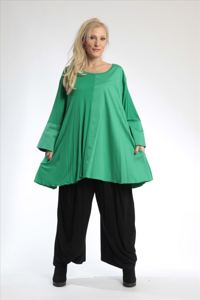 Everyday big shirt in A-shape made of jersey quality, sateen in green