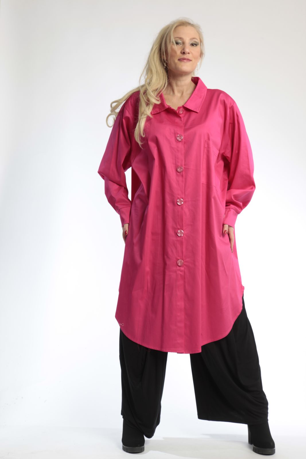 Everyday blouse in the shape of satin quality, sateen in pink