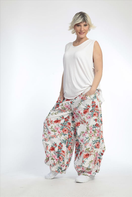 Summer trousers in balloon shape made of linen look quality, Florence in white