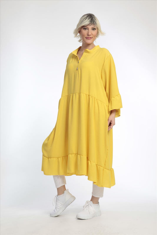 Summer dress in a straight shape made of smooth twill quality, twill in yellow