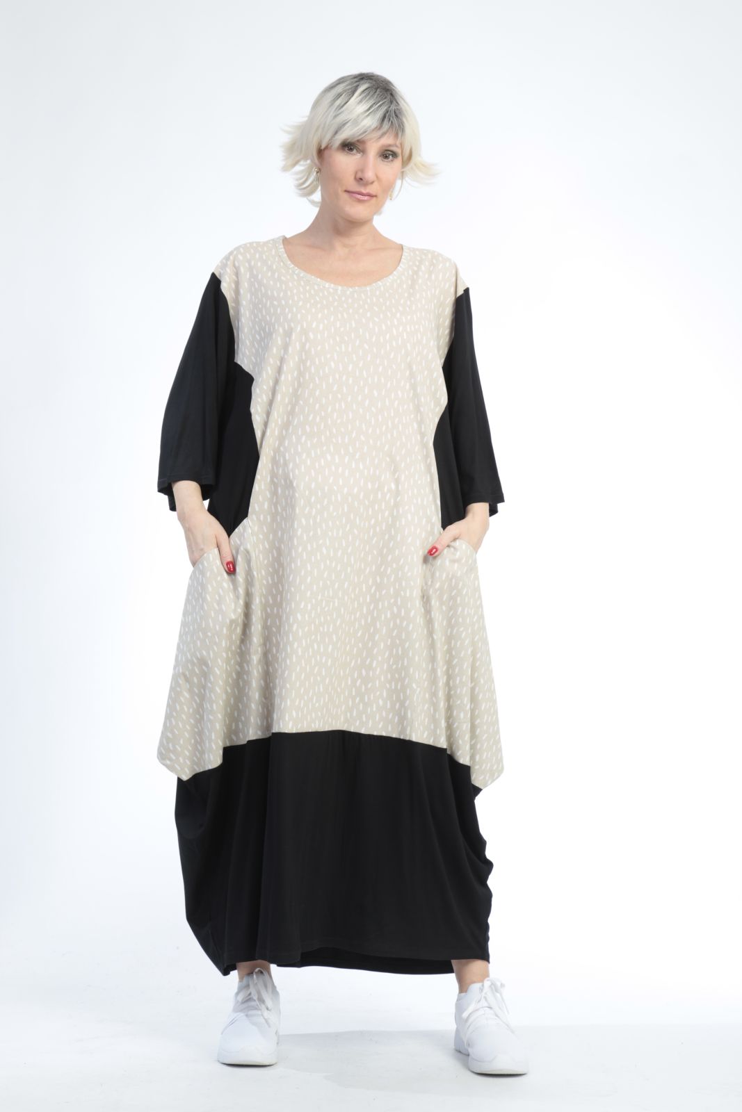 Summer dress in balloon shape made of airy poplin quality, Baali in black-beige