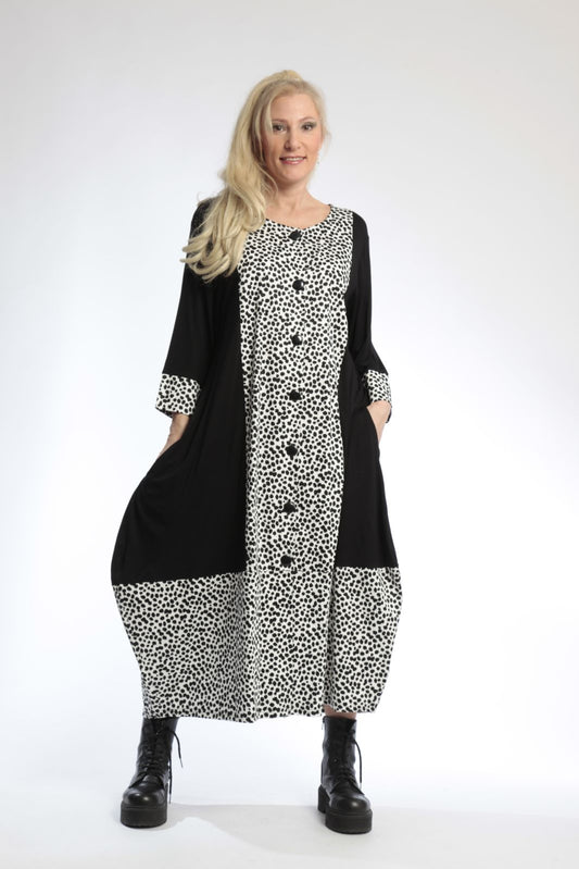 Summer coat in balloon shape made of jersey quality, Bon in black and white