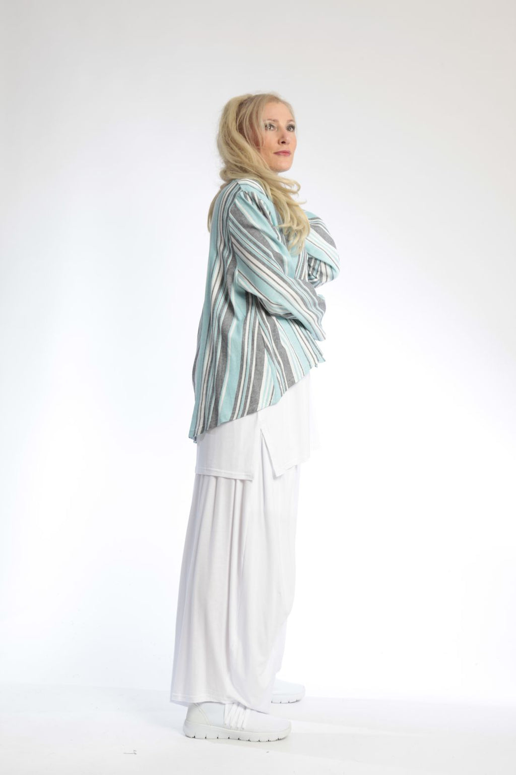 Summer jacket in a rounded shape made of airy linen look quality, Candy in turquoise