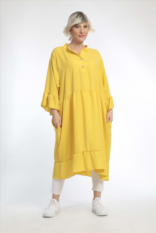 Summer dress in a straight shape made of smooth twill quality, twill in yellow